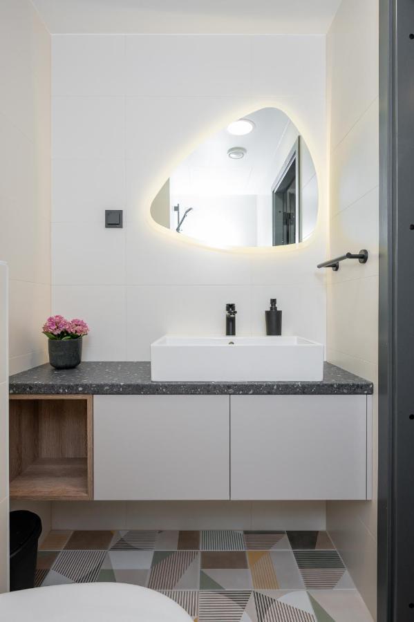Rare Apartments - Self Check-In Miniapartments ตาร์ตู ภายนอก รูปภาพ